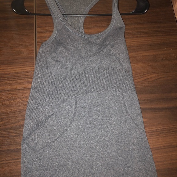LULULEMON swiftly tech tank!!!! - Picture 1 of 2